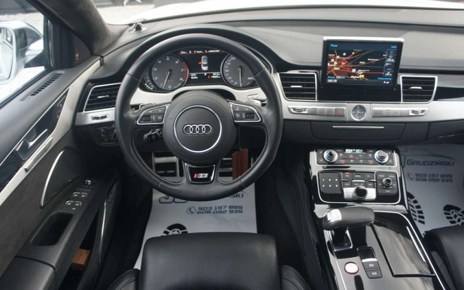Audi S8 cena 149900 przebieg: 131000, rok produkcji 2012 z Hajnówka małe 596